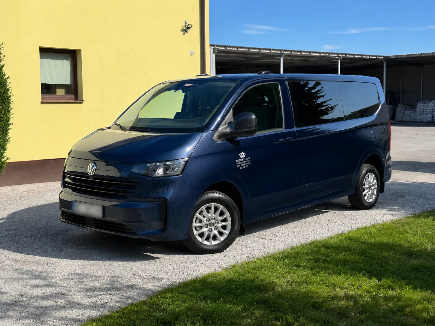 VW Caravelle 8+1 iz vozila parka u Vidovcu